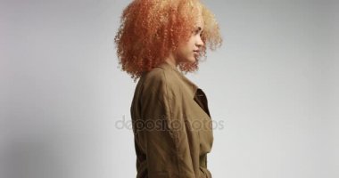 Haki yağmurluk çekici Afrika modeli