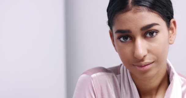 Sweet middle Eastern girl with perfect skin close up — Stock Video