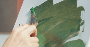 boyama işlemi ile Sanat Atölyesi