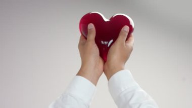 jöle gibi kırmızı kalp el mans