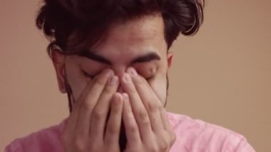 nervious adam duygusal sürpriz surat vurguladı