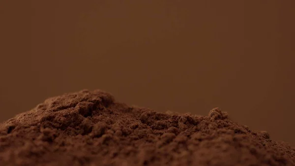 Chocolate en polvo montaña en marrón —  Fotos de Stock