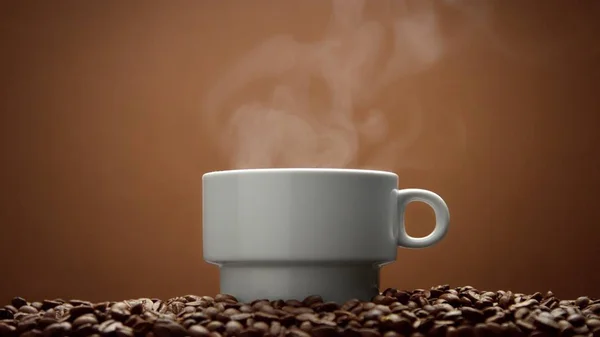 Ceașcă albă pe boabe de cafea cu abur din băutură fierbinte — Fotografie, imagine de stoc