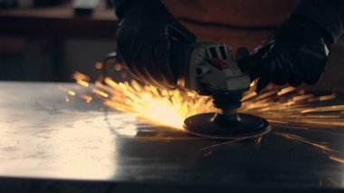 Endüstriyel değirmeni kullanarak alt