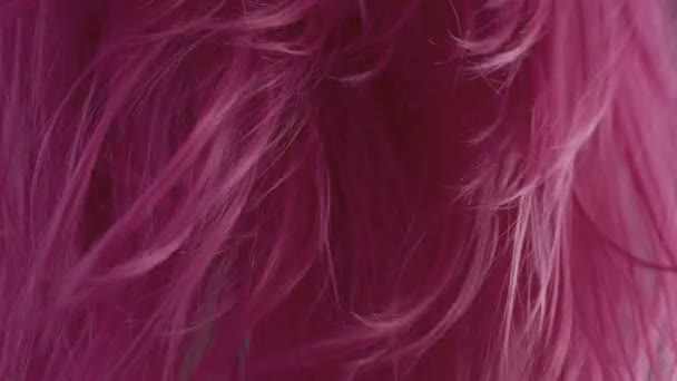 Rosa creativo color pelo textura primer plano — Vídeos de Stock