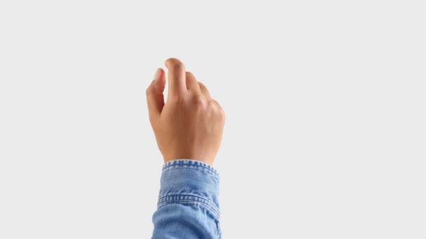 Raça mista tom de pele profunda mão masculina faz um gesto de uma torneira com indicador no branco — Vídeo de Stock