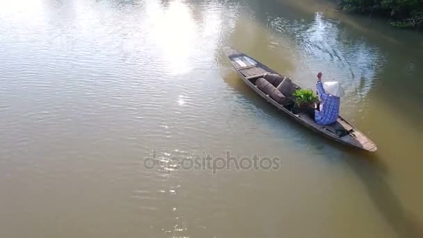 Thailändska Fiskare Fiskar Floden Med Icke Motoriserade Paddel Det Enkel — Stockvideo