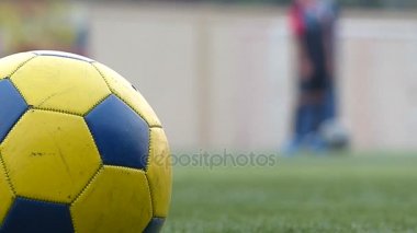 Futbol eğitim alanı gençlik için Tayland atmosferini
