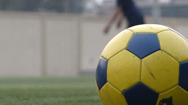 Ατμόσφαιρα Του Έδαφος Κατάρτισης Ποδοσφαίρου Για Νεολαία Στην Ταϊλάνδη — Αρχείο Βίντεο