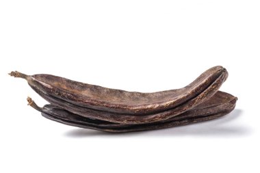 Beyaz arkaplanda karoblar izole edildi