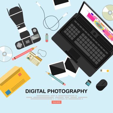 Düz bir tarzda bir table.illustration üzerinde fotoğraf makinesi ile fotoğraf ekipmanı.