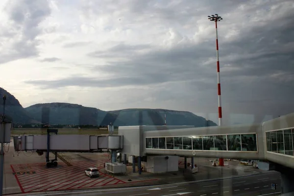 2019 Palermo Aeropuerto Punta Raisi Imagen Evocadora Del Túnel Embarque —  Fotos de Stock