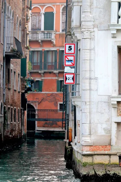 Venice Italy December 2018 Evocative Image Typical Venice Canal Signage — 스톡 사진