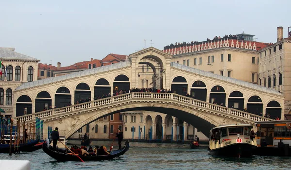 Veneza Itália Dezembro 2018 Evocativa Imagem Ponte Rialto Dos Símbolos — Fotografia de Stock