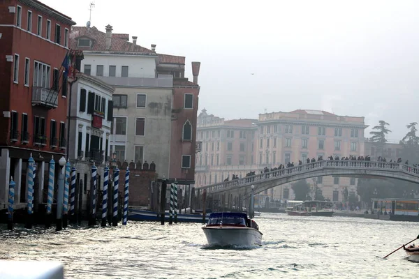 Veneza Itália Dezembro 2018 Evocativa Imagem Típico Canal Veneza Com — Fotografia de Stock