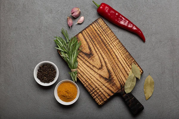Wooden Cutting Board Ingredients Cooking Delicious Food Dark Stone Table — Stock Photo, Image