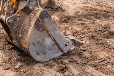 Kazı makineleri, inşaat makineleri çalışıyor. Ayrıntı.