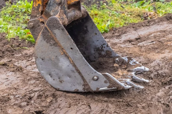 建設機械での掘削機のバケツ — ストック写真
