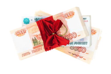 Rus fivethousand banknotlar hediye kurdele ile yığını