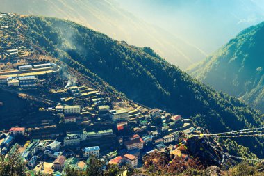 Dağ köyü Namche ın Bazaarı