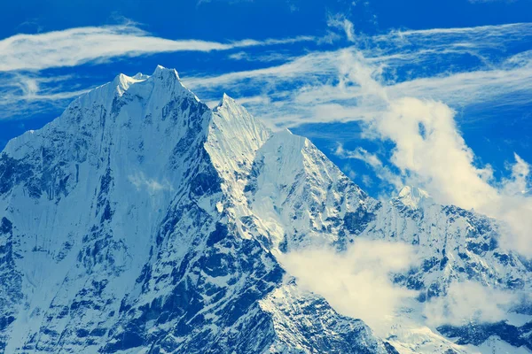 Över Bergstoppen Thamserku 608 Himalaya Sagarmatha National Park Nepal — Stockfoto