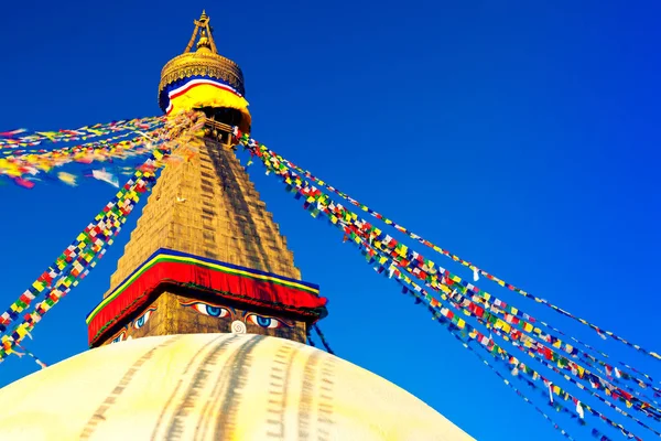 Gebedsvlaggen Wapperen Majestueuze Stoepa Boudhanath Kathmandu Nepal — Stockfoto