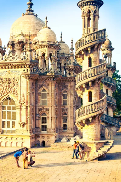 Junagadh Gujarat India Januari 2016 Europese Toeristen Nemen Foto Met — Stockfoto