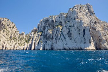 Marsilya yakınlarındaki ünlü Calanques Ulusal Parkı.