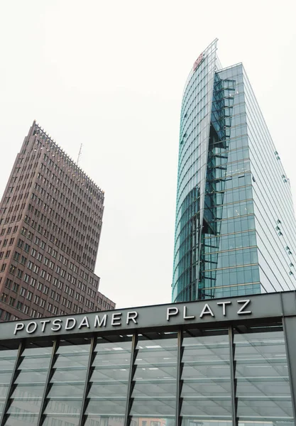 Potsdamer platz w Berlinie, Niemcy — Zdjęcie stockowe