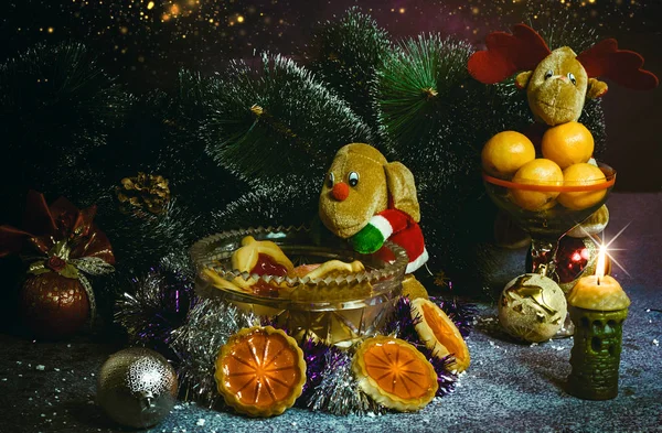Ano Novo e Natal cartão de férias com brinquedos de veado — Fotografia de Stock