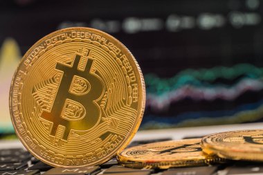 Altın bitcoin sikke sanal ekonomi ya da kripto para birimi unsurları sembolize ediyor.