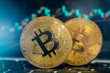 Altın bitcoin sikke sanal ekonomi ya da kripto para birimi unsurları sembolize ediyor.