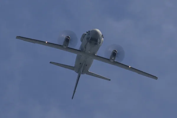 C-27J Spartan sobre la potencia aérea en Austria — Foto de Stock