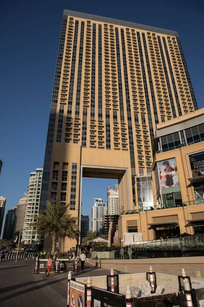Arkitekturen i Dubai Marina — Stockfoto