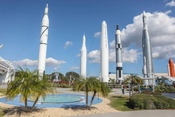Raketa park v Kennedyho vesmírném středisku — Stock fotografie