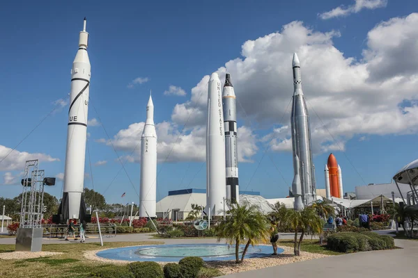 Raketa park v Kennedyho vesmírném středisku — Stock fotografie