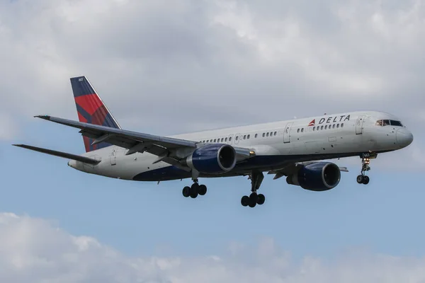 Boeing 757 Delta Airlines — Stockfoto