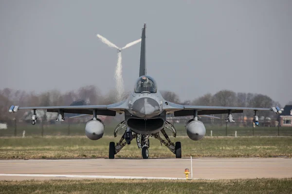 ベルギー空軍の F-16 — ストック写真