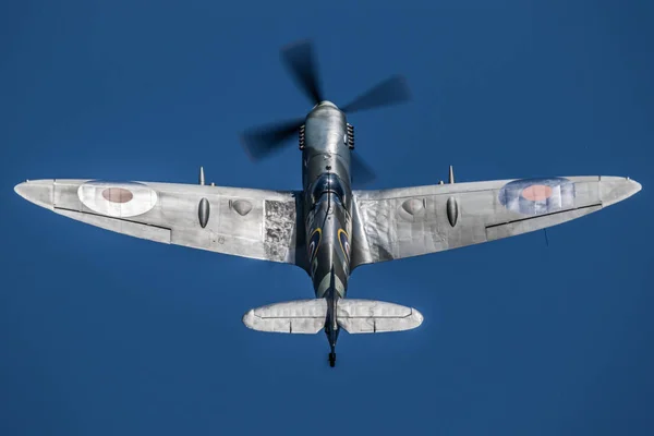 Supermarine Spitfire show — Stock Photo, Image
