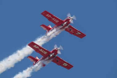 Zelazny akrobasi ekibi