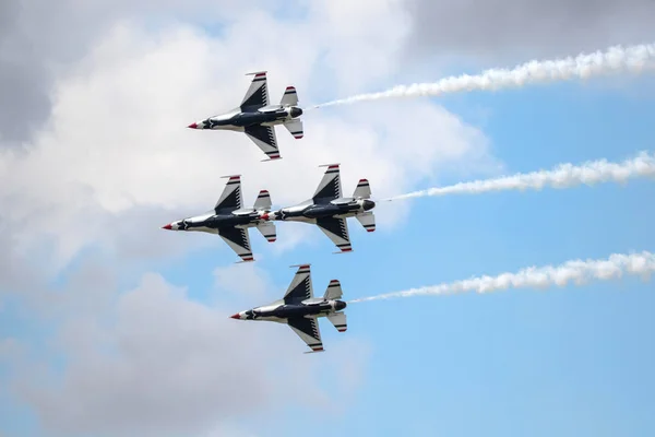 Thunderbirds dell'aeronautica militare statunitense — Foto Stock