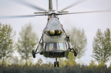 Nowy Targ Polonya Ordusu helikopterlerle