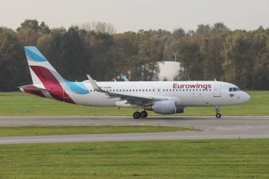 Hamburg fuhlsbttel - 18.10.2017 Airbus A310-Hamburg, Almanya 18.10.2017 Hamburg havaalanından kalktıktan Euronwings