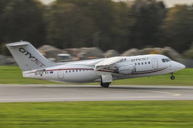 Hamburg fuhlsbttel - 18.10.2017 Cityjet Avro kalkış Hamburg Havaalanı'na 18.10.2017 Hamburg, Almanya