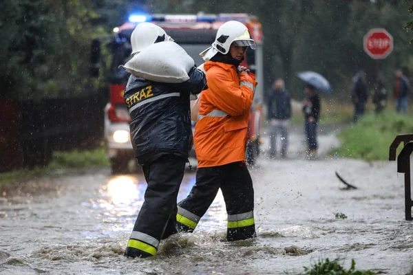 Nowy Targ Poland 2017 Firefighter Helping Houses Flood 2017 Nowy Stock Photo