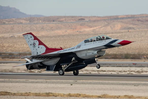 Las Vegas Amerikai Egyesült Államok 2019 Usaf Thunderbirds Demonstrációs Repülés — Stock Fotó