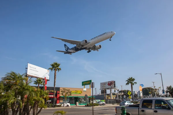 美国洛杉矶 2019年11月13日在美国洛杉矶国际机场的波音777新西兰航空公司 — 图库照片