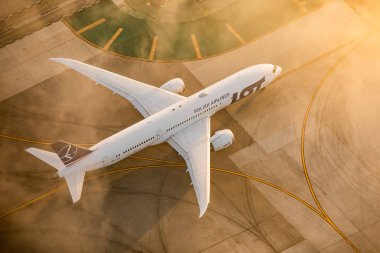 Los Angeles, ABD - 13.11.2019 Boeing 787 Lot Polonya Havayolları Los Angeles Uluslararası Havalimanı 'nda 13.11.2019, ABD
