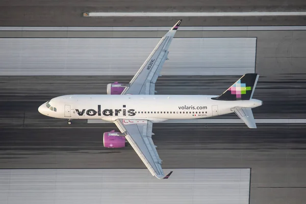 Лос Анджелес Сша 2019 Airbus A320 Volaris Los Angeles International — стоковое фото