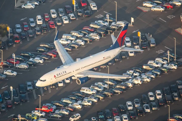 Лос Анджелес Сша 2019 Boeing 737 Delta Airlines Международном Аэропорту — стоковое фото